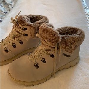 Sketchers hiking boots